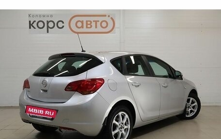 Opel Astra J, 2010 год, 678 000 рублей, 3 фотография