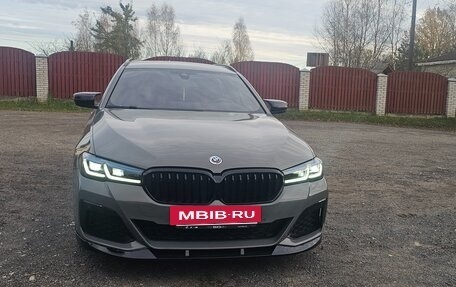 BMW 5 серия, 2020 год, 3 390 000 рублей, 2 фотография