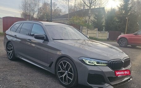 BMW 5 серия, 2020 год, 3 390 000 рублей, 3 фотография