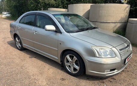Toyota Avensis III рестайлинг, 2005 год, 701 000 рублей, 2 фотография