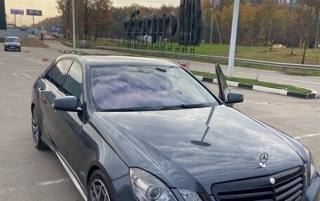 Mercedes-Benz E-Класс, 2010 год, 1 350 000 рублей, 3 фотография