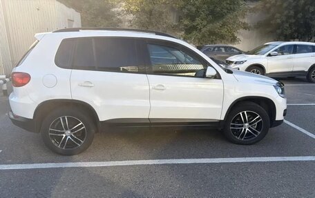 Volkswagen Tiguan I, 2011 год, 1 350 000 рублей, 10 фотография