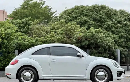 Volkswagen Beetle, 2019 год, 1 230 444 рублей, 4 фотография