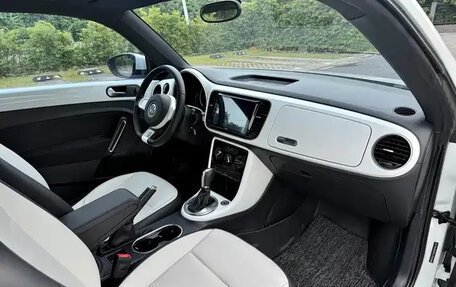 Volkswagen Beetle, 2019 год, 1 230 444 рублей, 7 фотография