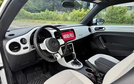 Volkswagen Beetle, 2019 год, 1 230 444 рублей, 8 фотография