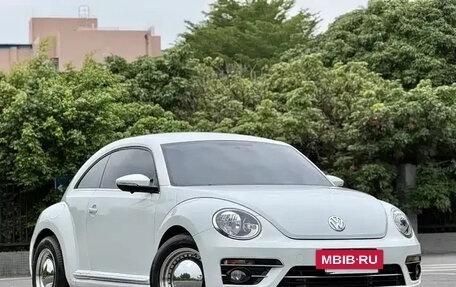 Volkswagen Beetle, 2019 год, 1 230 444 рублей, 3 фотография