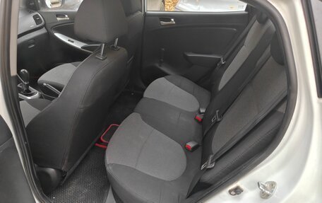 Hyundai Solaris II рестайлинг, 2013 год, 620 000 рублей, 9 фотография