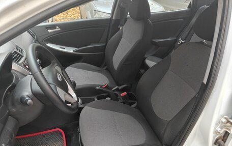 Hyundai Solaris II рестайлинг, 2013 год, 620 000 рублей, 8 фотография