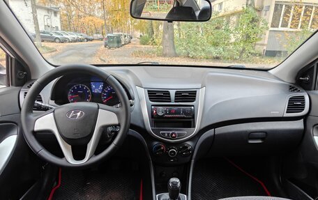 Hyundai Solaris II рестайлинг, 2013 год, 620 000 рублей, 10 фотография