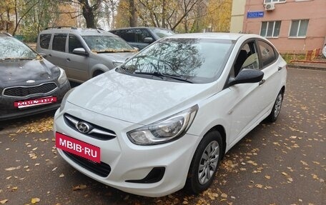 Hyundai Solaris II рестайлинг, 2013 год, 620 000 рублей, 3 фотография