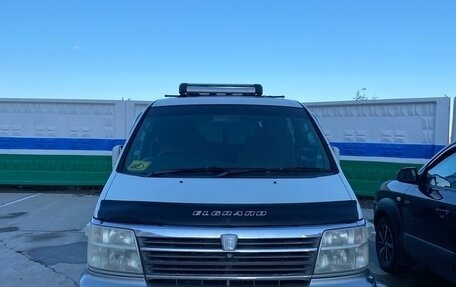 Nissan Elgrand I, 2000 год, 500 000 рублей, 1 фотография