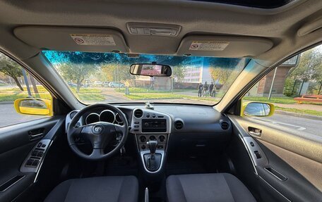 Toyota Matrix, 2003 год, 575 000 рублей, 9 фотография