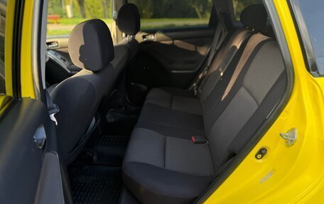 Toyota Matrix, 2003 год, 575 000 рублей, 11 фотография