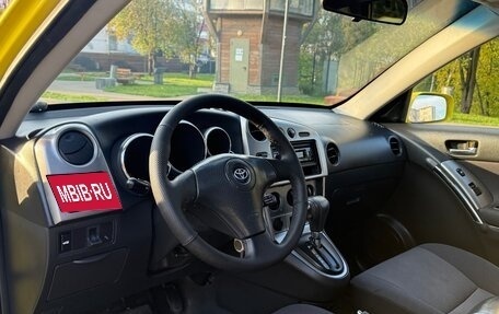 Toyota Matrix, 2003 год, 575 000 рублей, 14 фотография