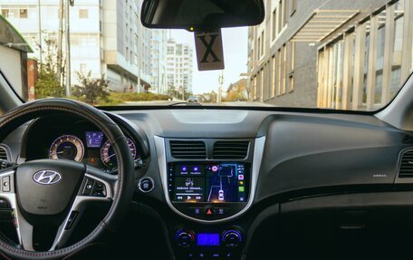 Hyundai Solaris II рестайлинг, 2012 год, 820 000 рублей, 14 фотография