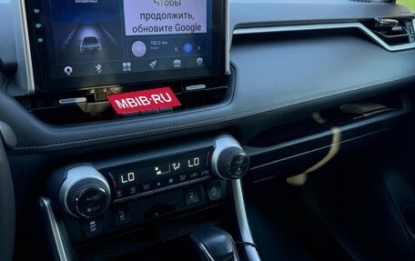 Toyota RAV4, 2019 год, 3 000 050 рублей, 24 фотография