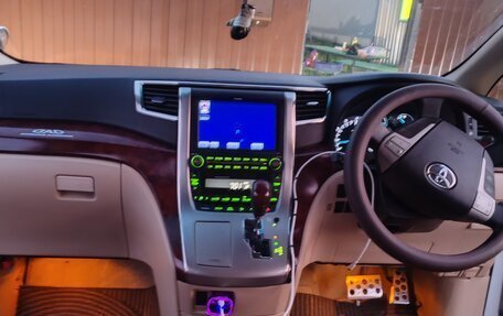 Toyota Alphard III, 2010 год, 1 300 000 рублей, 3 фотография