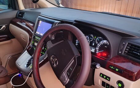 Toyota Alphard III, 2010 год, 1 300 000 рублей, 13 фотография