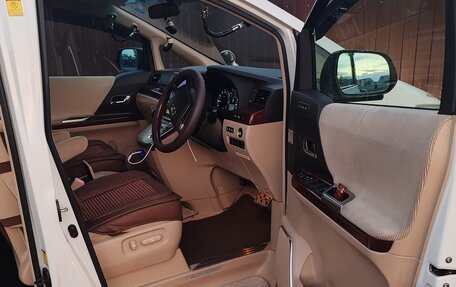 Toyota Alphard III, 2010 год, 1 300 000 рублей, 16 фотография