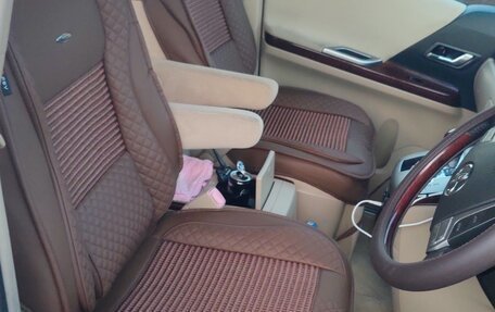 Toyota Alphard III, 2010 год, 1 300 000 рублей, 17 фотография