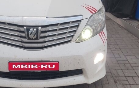 Toyota Alphard III, 2010 год, 1 300 000 рублей, 18 фотография