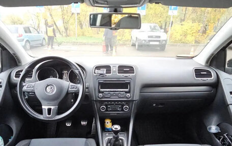 Volkswagen Golf VII рестайлинг, 2011 год, 700 000 рублей, 3 фотография
