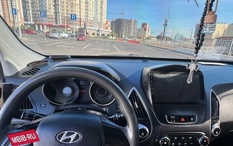 Hyundai ix35 I рестайлинг, 2011 год, 1 100 000 рублей, 12 фотография