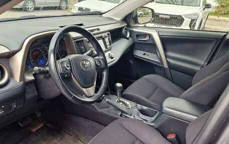 Toyota RAV4, 2015 год, 2 650 000 рублей, 8 фотография