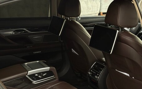 BMW 7 серия, 2017 год, 2 900 000 рублей, 7 фотография