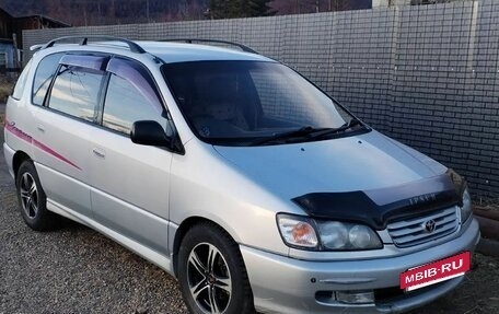 Toyota Ipsum II, 1996 год, 450 000 рублей, 2 фотография
