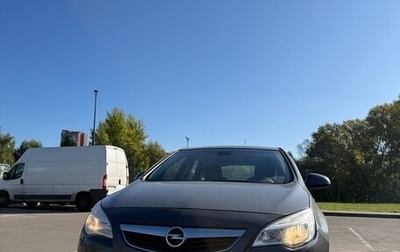 Opel Astra J, 2011 год, 650 000 рублей, 1 фотография
