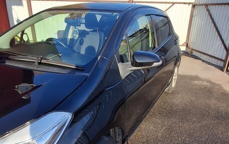 Toyota Vitz, 2012 год, 600 000 рублей, 2 фотография