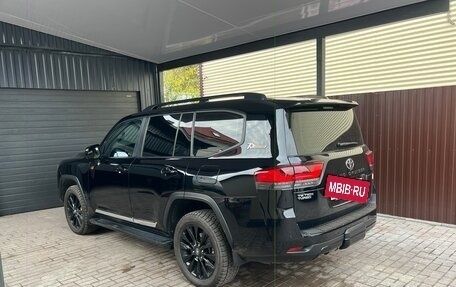 Toyota Land Cruiser, 2022 год, 12 000 000 рублей, 8 фотография