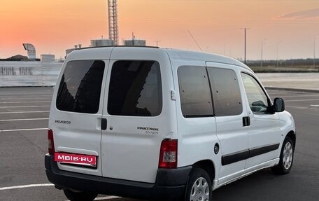 Peugeot Partner II рестайлинг 2, 2011 год, 370 000 рублей, 8 фотография