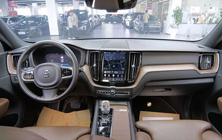 Volvo XC60 II, 2022 год, 4 470 468 рублей, 10 фотография