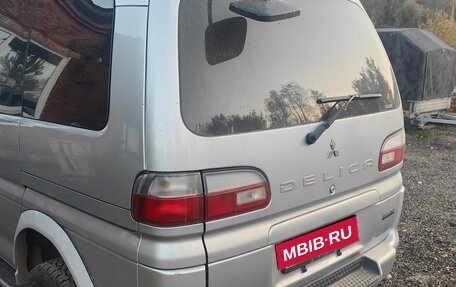Mitsubishi Delica IV, 2005 год, 1 900 000 рублей, 5 фотография
