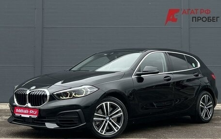 BMW 1 серия, 2022 год, 3 350 000 рублей, 1 фотография