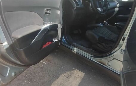 Mitsubishi Outlander III рестайлинг 3, 2008 год, 1 000 000 рублей, 1 фотография