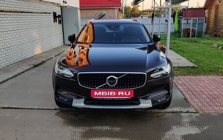 Volvo V90 Cross Country I рестайлинг, 2019 год, 4 600 000 рублей, 5 фотография