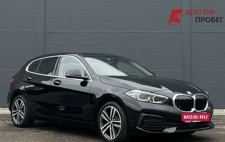 BMW 1 серия, 2022 год, 3 350 000 рублей, 3 фотография