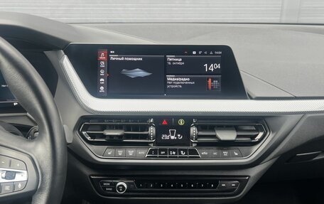 BMW 1 серия, 2022 год, 3 350 000 рублей, 16 фотография