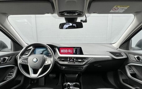BMW 1 серия, 2022 год, 3 350 000 рублей, 14 фотография