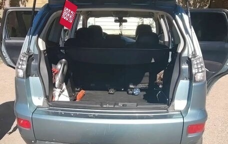 Mitsubishi Outlander III рестайлинг 3, 2008 год, 1 000 000 рублей, 3 фотография
