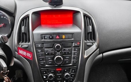 Opel Astra J, 2011 год, 620 000 рублей, 13 фотография