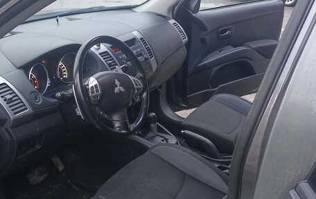 Mitsubishi Outlander III рестайлинг 3, 2010 год, 1 100 000 рублей, 7 фотография