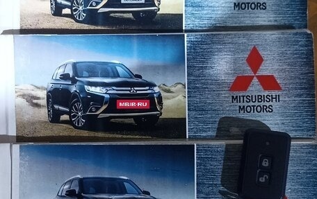 Mitsubishi Outlander III рестайлинг 3, 2010 год, 1 100 000 рублей, 12 фотография