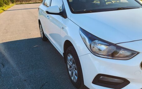 Hyundai Solaris II рестайлинг, 2017 год, 900 000 рублей, 8 фотография