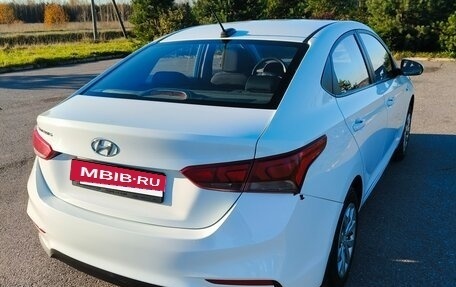 Hyundai Solaris II рестайлинг, 2017 год, 900 000 рублей, 6 фотография