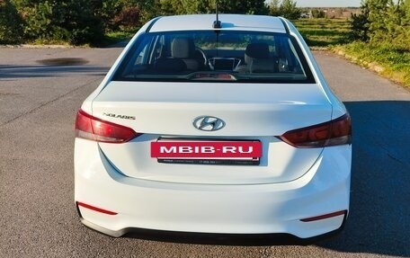 Hyundai Solaris II рестайлинг, 2017 год, 900 000 рублей, 5 фотография