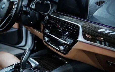 BMW 5 серия, 2019 год, 2 250 000 рублей, 3 фотография